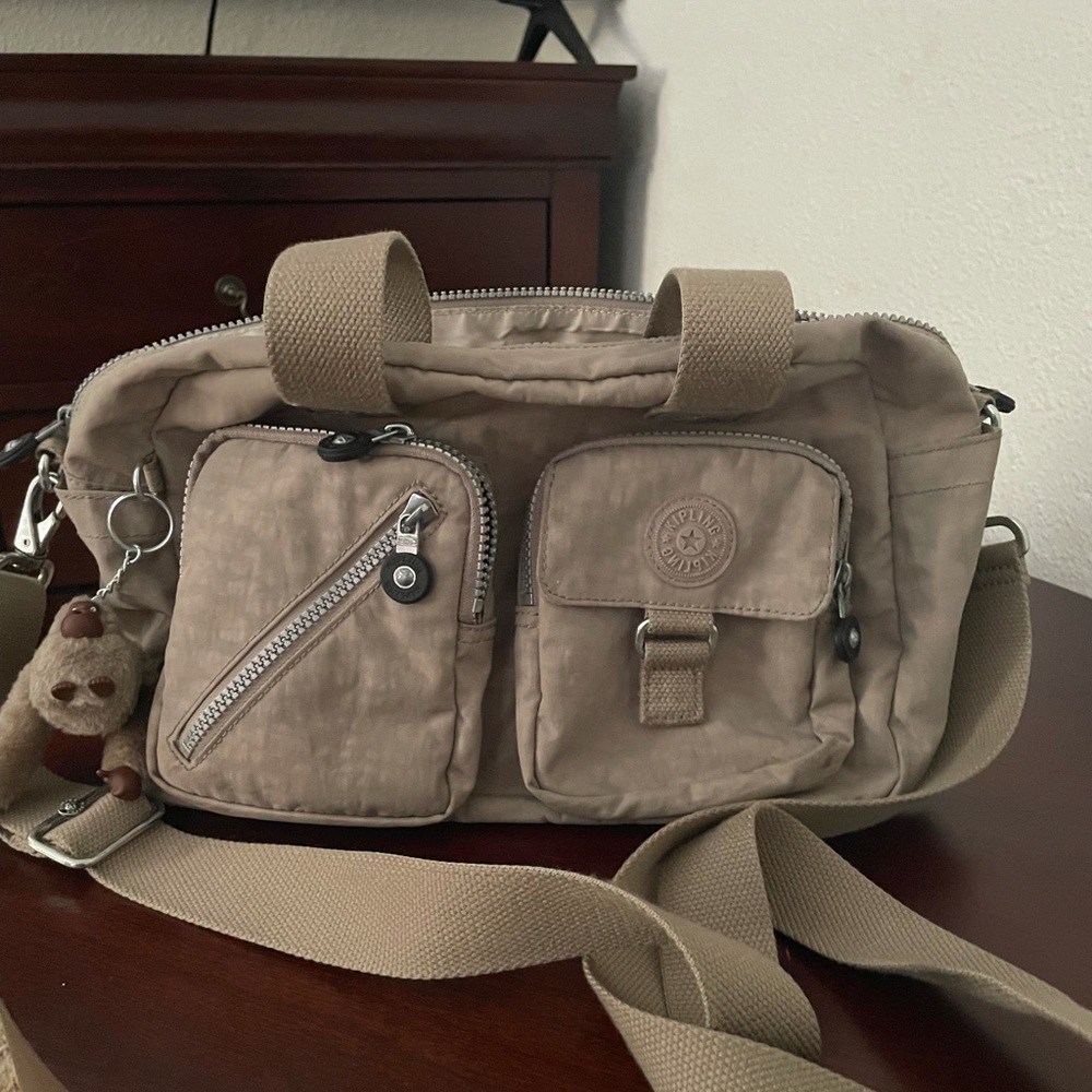 Kipling defea crossbody